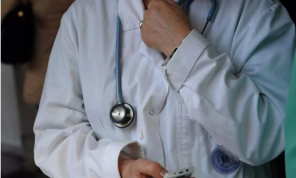 Θύμα ερωτικής απάτης έπεσε 43χρονη Ελληνίδα – Έχασε 130.000 ευρώ από «γοητευτικό Αμερικανό γιατρό»